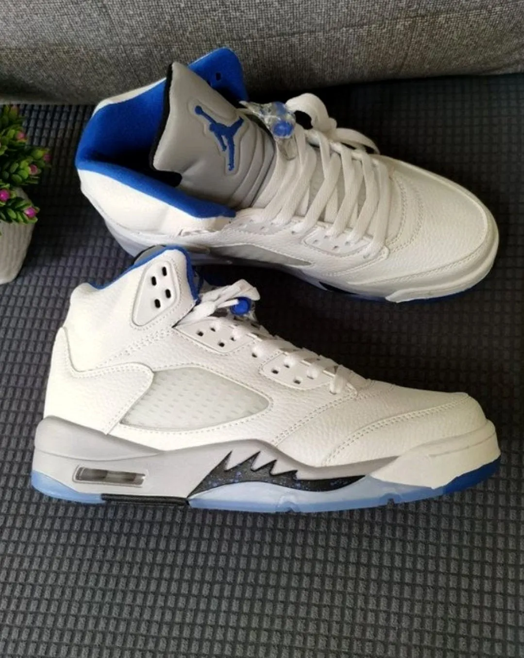 Baskets Air Jordan 5 Stealth 2.0