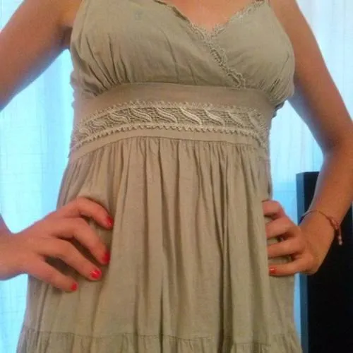 Robe longue à bretelles couleur gris
