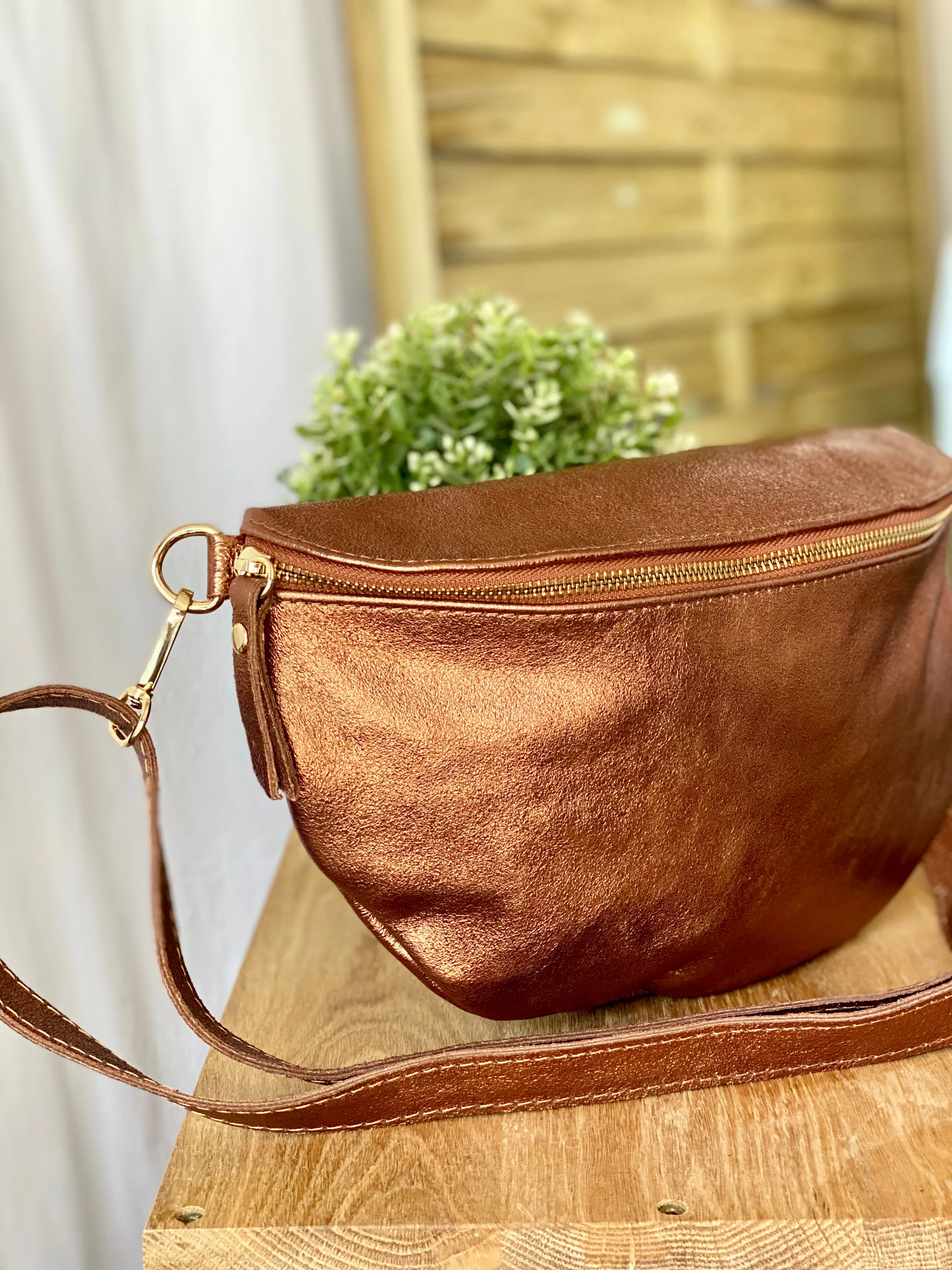 Sac banane XL en cuir irisé 30cm - JANIS - Camel