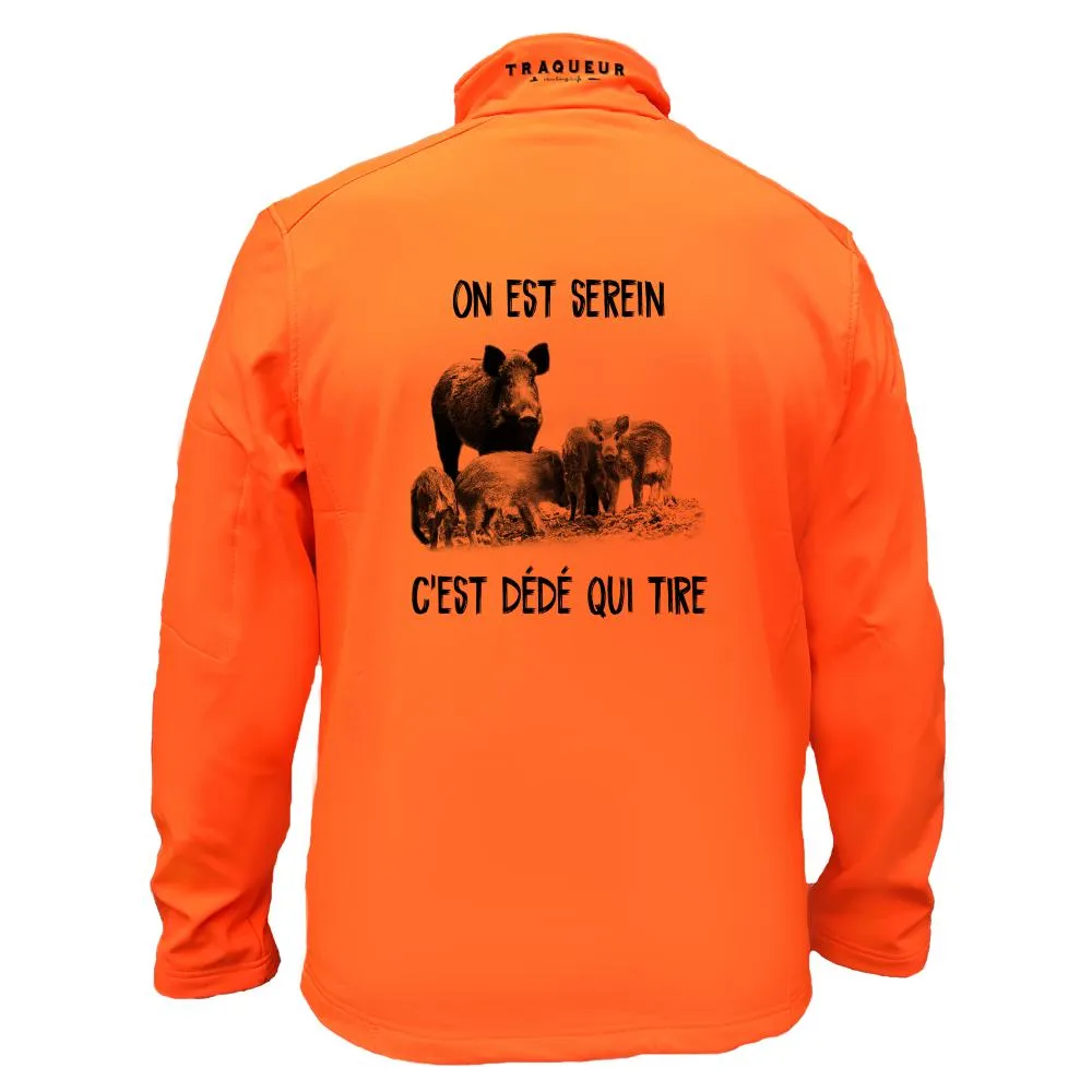 Veste softshell Sanglier Homme ou Femme avec/sans capuche – On est serein c’est Dédé qui tire